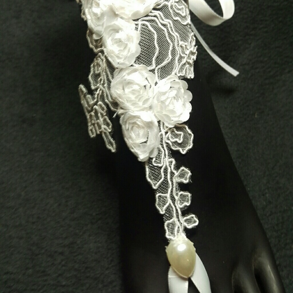 White Lace barefoot sandals